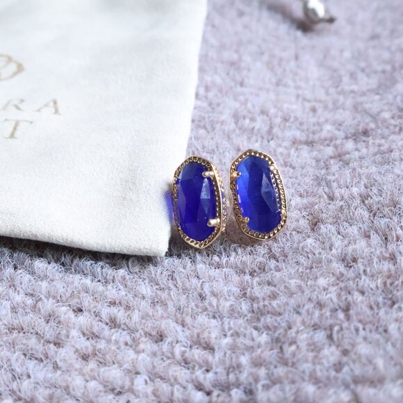 New. Kendra Scott Ellie Gold Cobalt Cat's Eye Stud Earrings - Picture 2 of 2